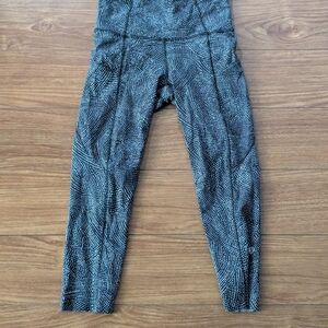 Lululemon Black and White Patterned Yoga Pants XS